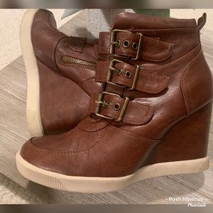 Steve Madden Natural/Luggage Buckle Sneaker Wedges